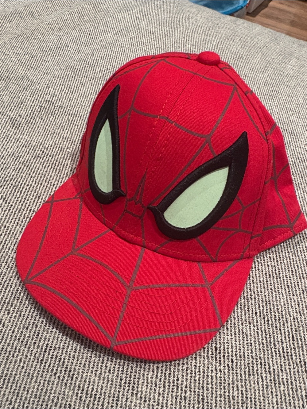 Marvel Spider-Man glowing Eyes Kids baseball hat- one Sz
